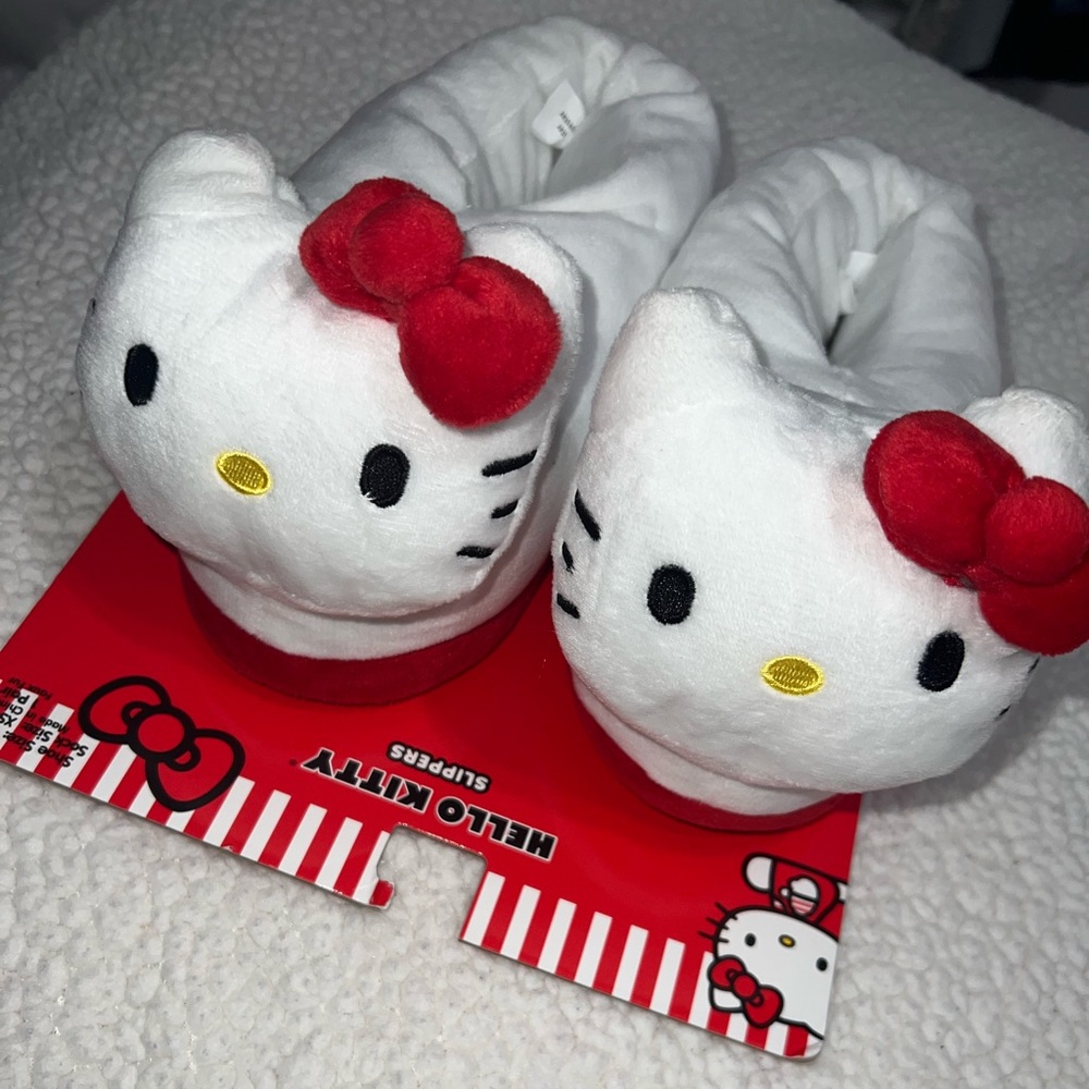 Hello kitty cozy slippers. Hello kitty fuzzy warm slippers